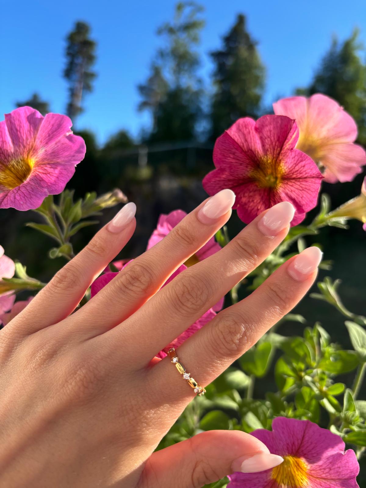 Lucida ring