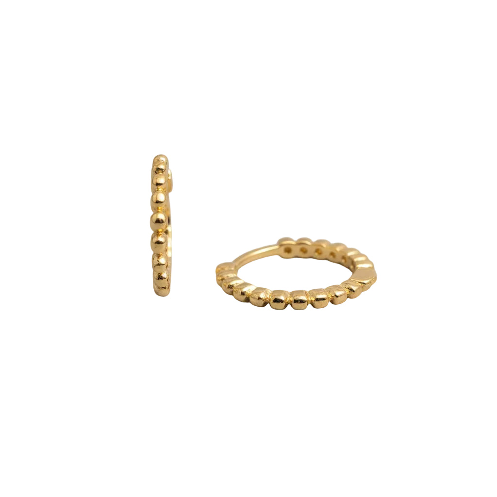 små hoops i 24k gold vermeil, gullbelagt sølv.  perfekte til charms. nikkelfrie